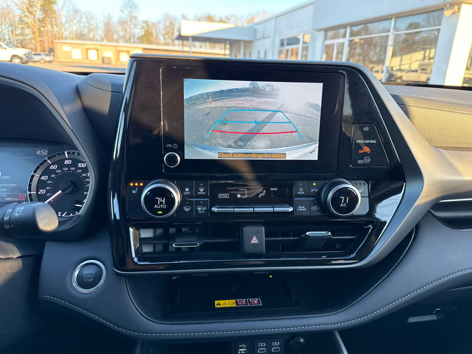 2025 Toyota Highlander XLE