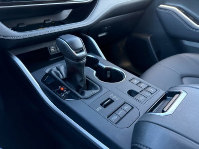 2025 Toyota Highlander XLE