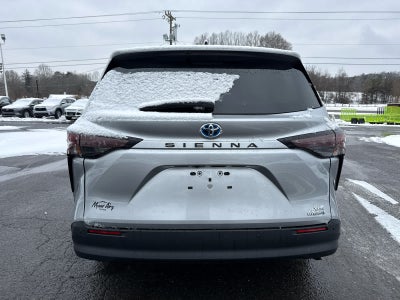 2023 Toyota Sienna XLE