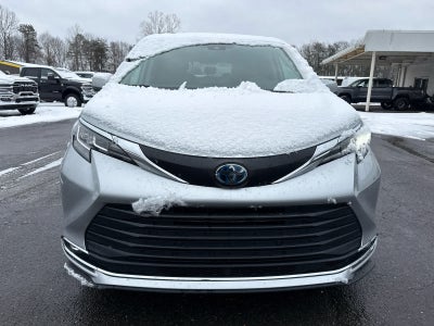 2023 Toyota Sienna XLE