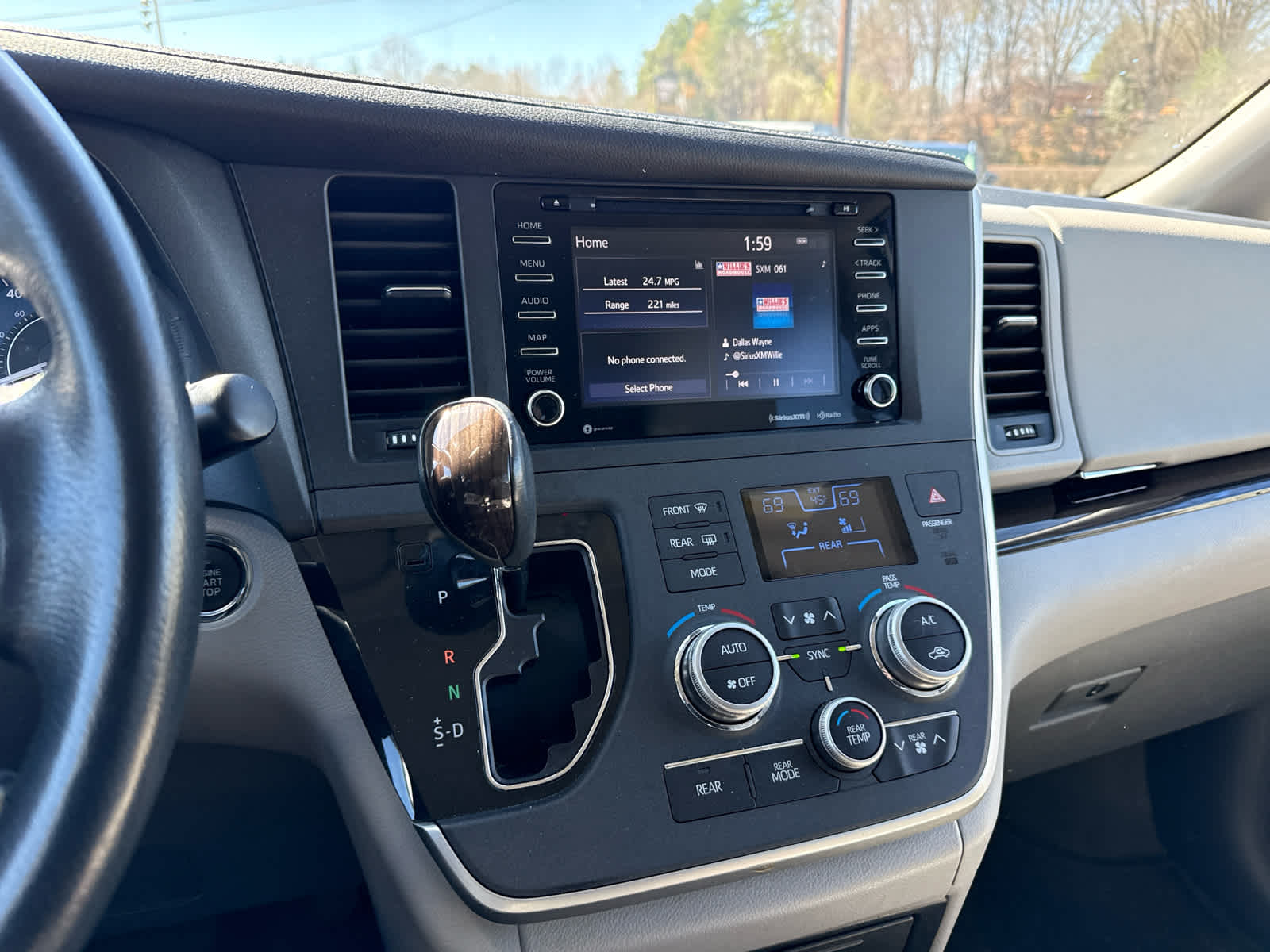 2020 Toyota Sienna XLE