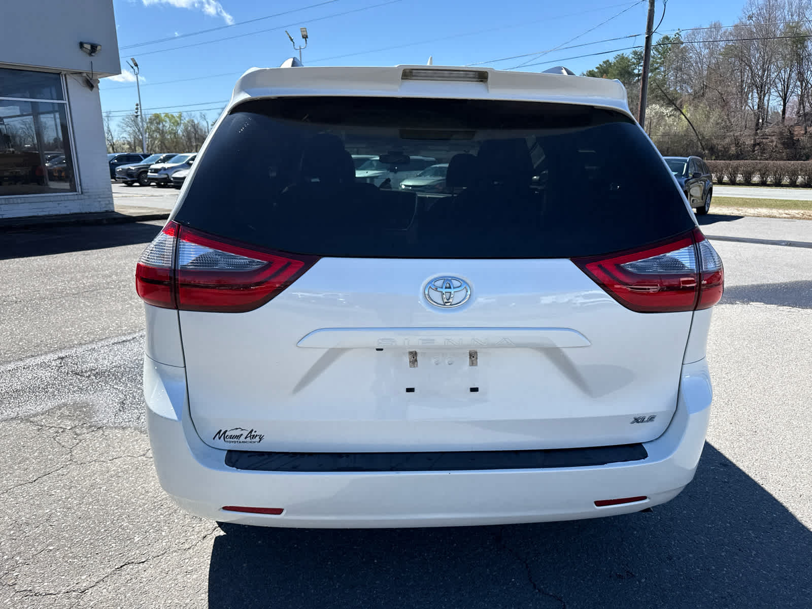 2020 Toyota Sienna XLE