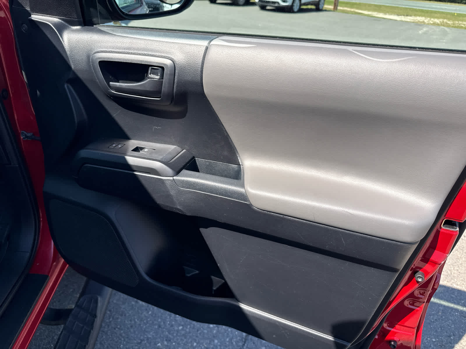 2018 Toyota Tacoma SR