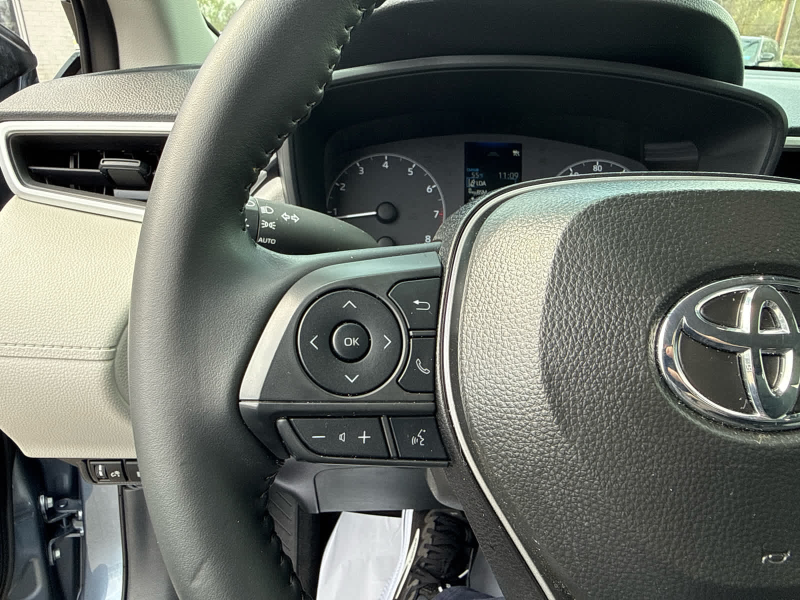 2025 Toyota Corolla Cross LE