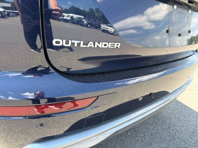 2025 Mitsubishi Outlander SE