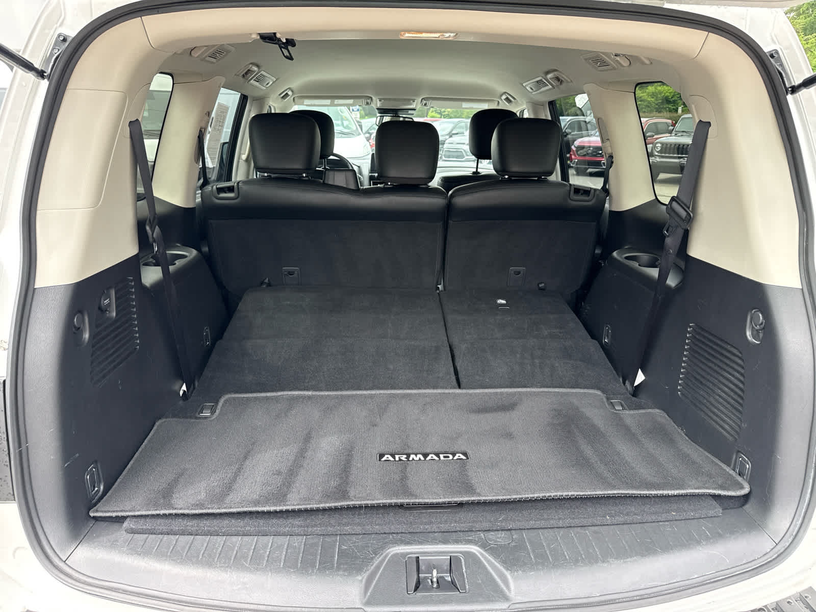 2024 Nissan Armada SV