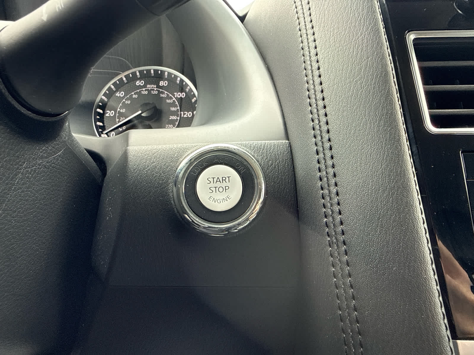 2024 Nissan Armada SV