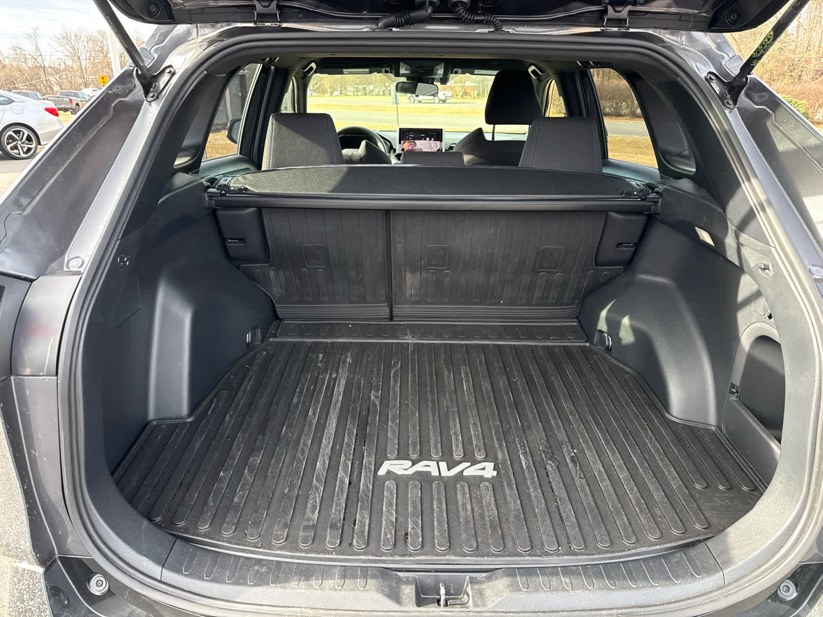 2023 Toyota RAV4 Hybrid SE