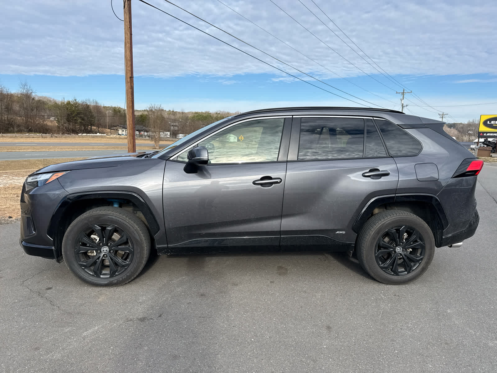 2023 Toyota RAV4 Hybrid SE