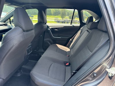 2025 Toyota RAV4 Hybrid SE