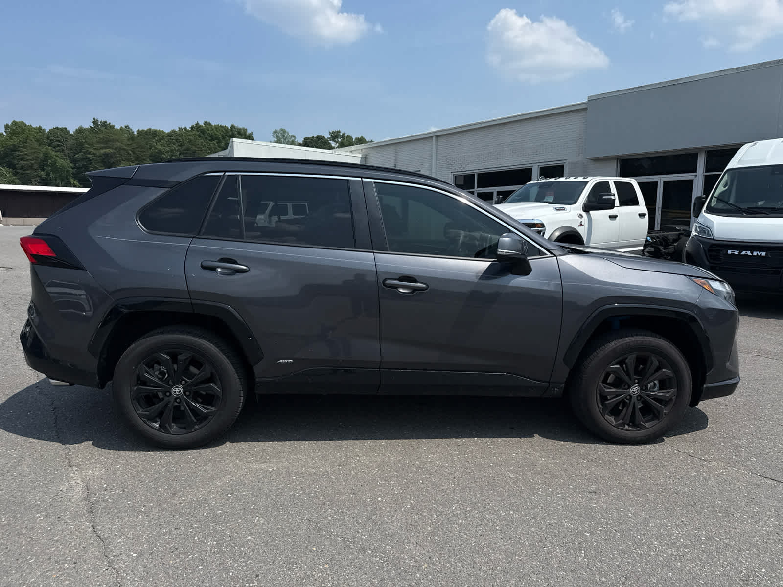 2025 Toyota RAV4 Hybrid SE