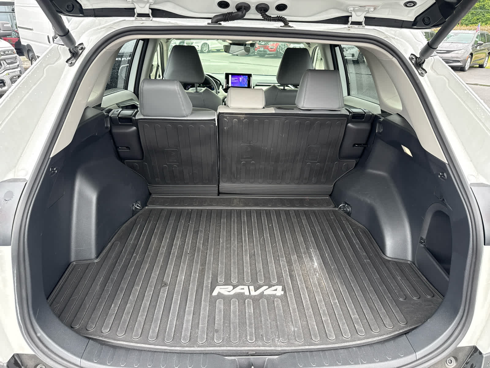 2025 Toyota RAV4 Hybrid XLE Premium