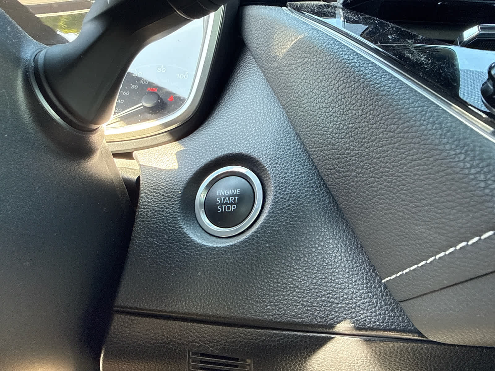 2024 Toyota Corolla Hatchback SE