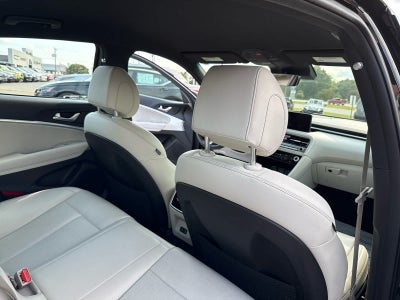 2024 Genesis G70 2.5T