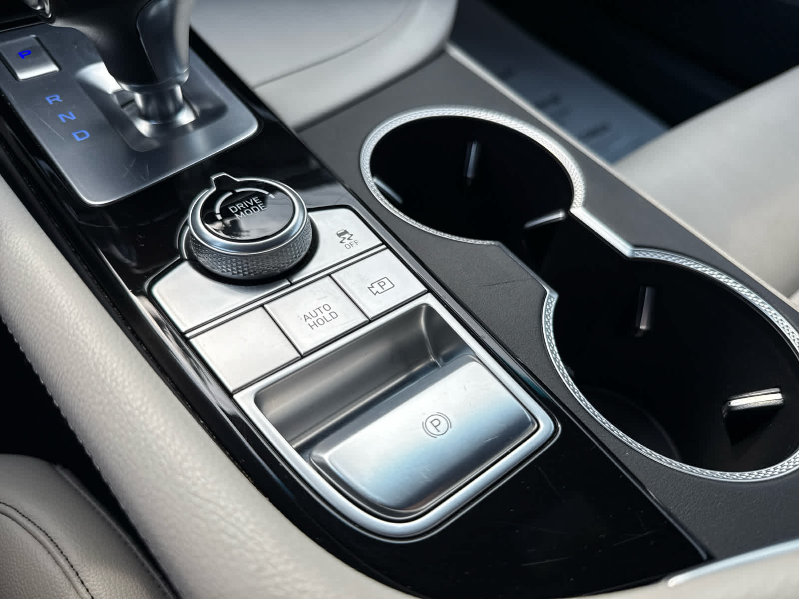 2024 Genesis G70 2.5T