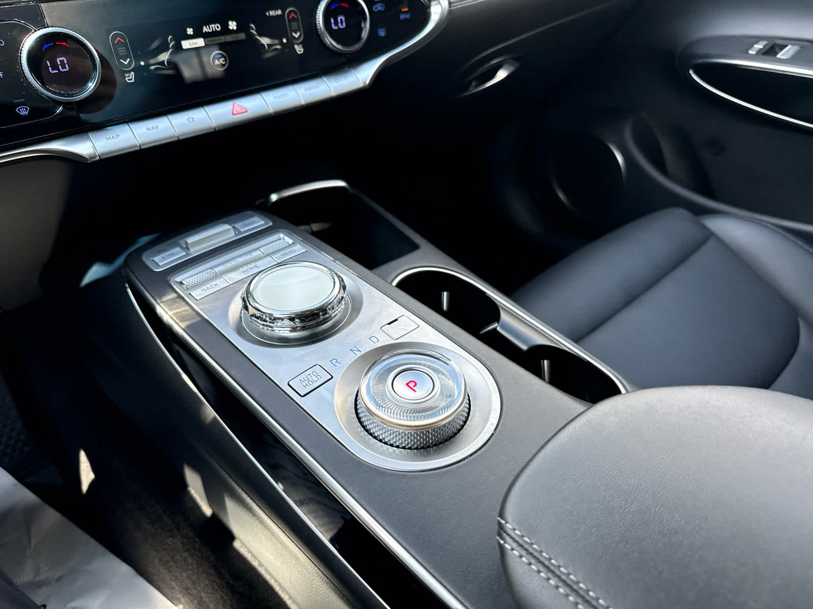 2025 Genesis GV70 2.5T
