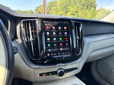 2024 Volvo XC60 Core Dark Theme