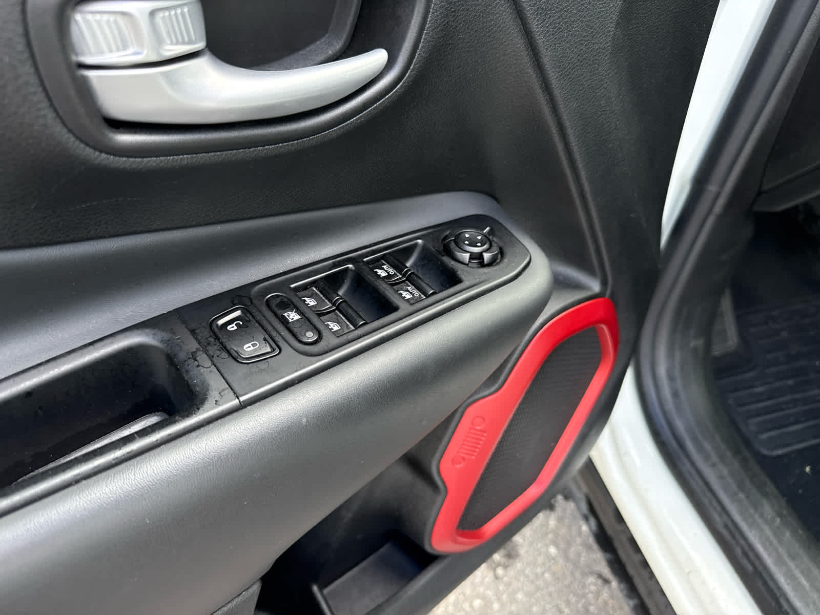 2023 Jeep Renegade Trailhawk