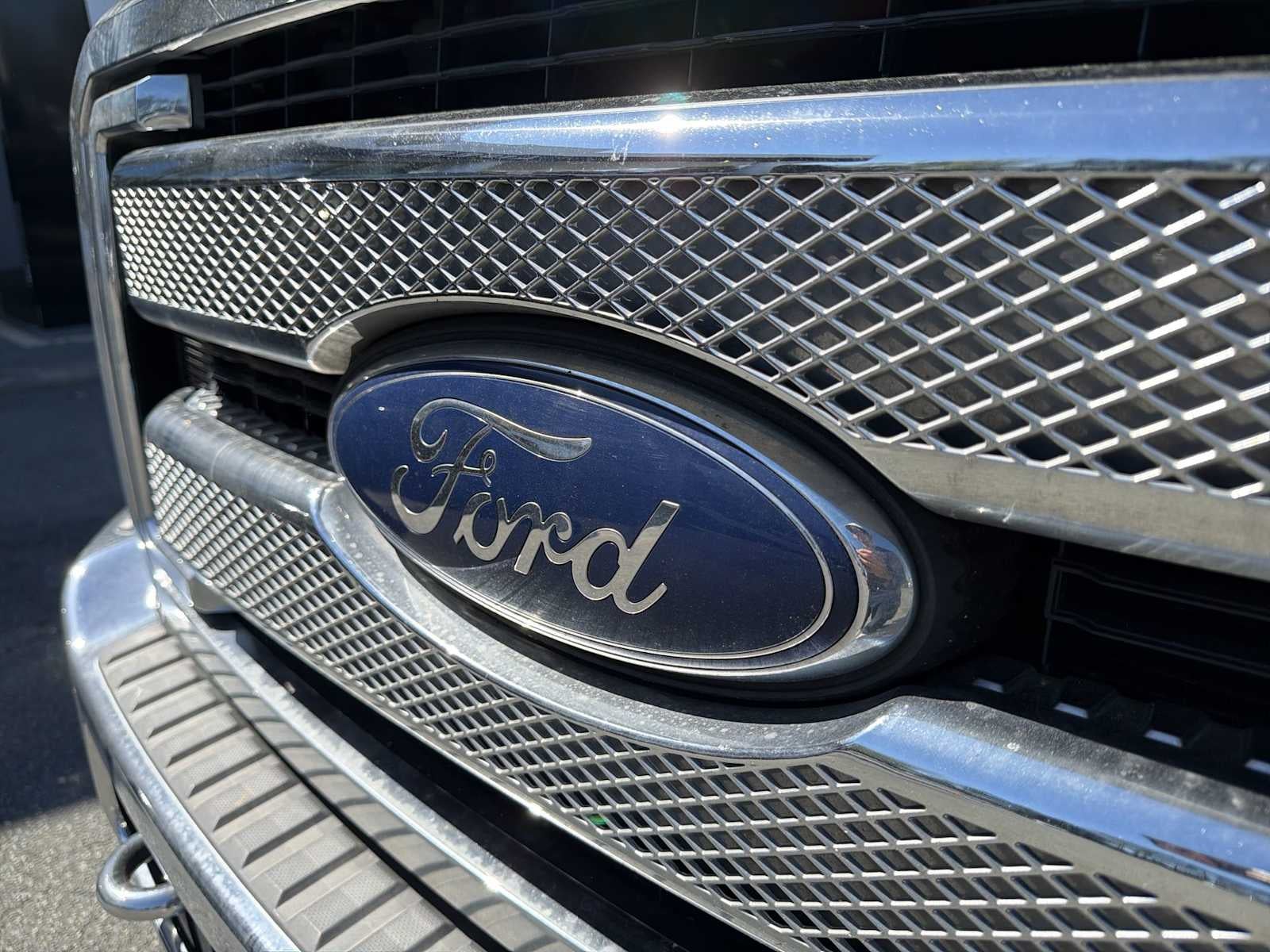 2015 Ford Super Duty F-250 Pickup Lariat