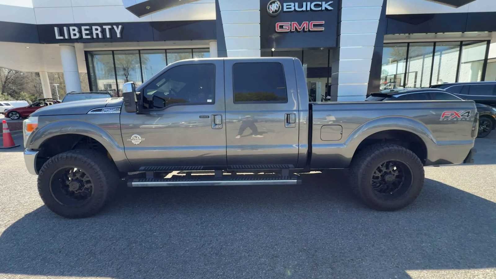 2015 Ford Super Duty F-250 Pickup Lariat