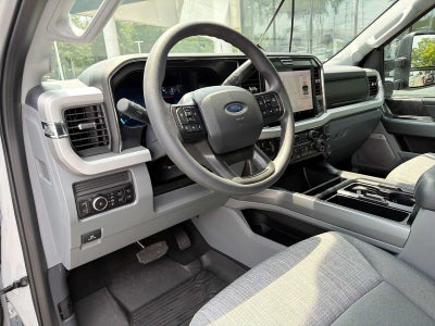 2026 Ford Super Duty F-350 SRW Pickup XLT