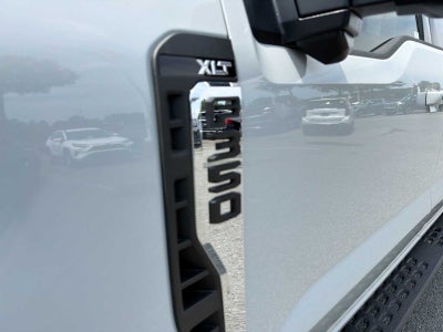 2026 Ford Super Duty F-350 SRW Pickup XLT