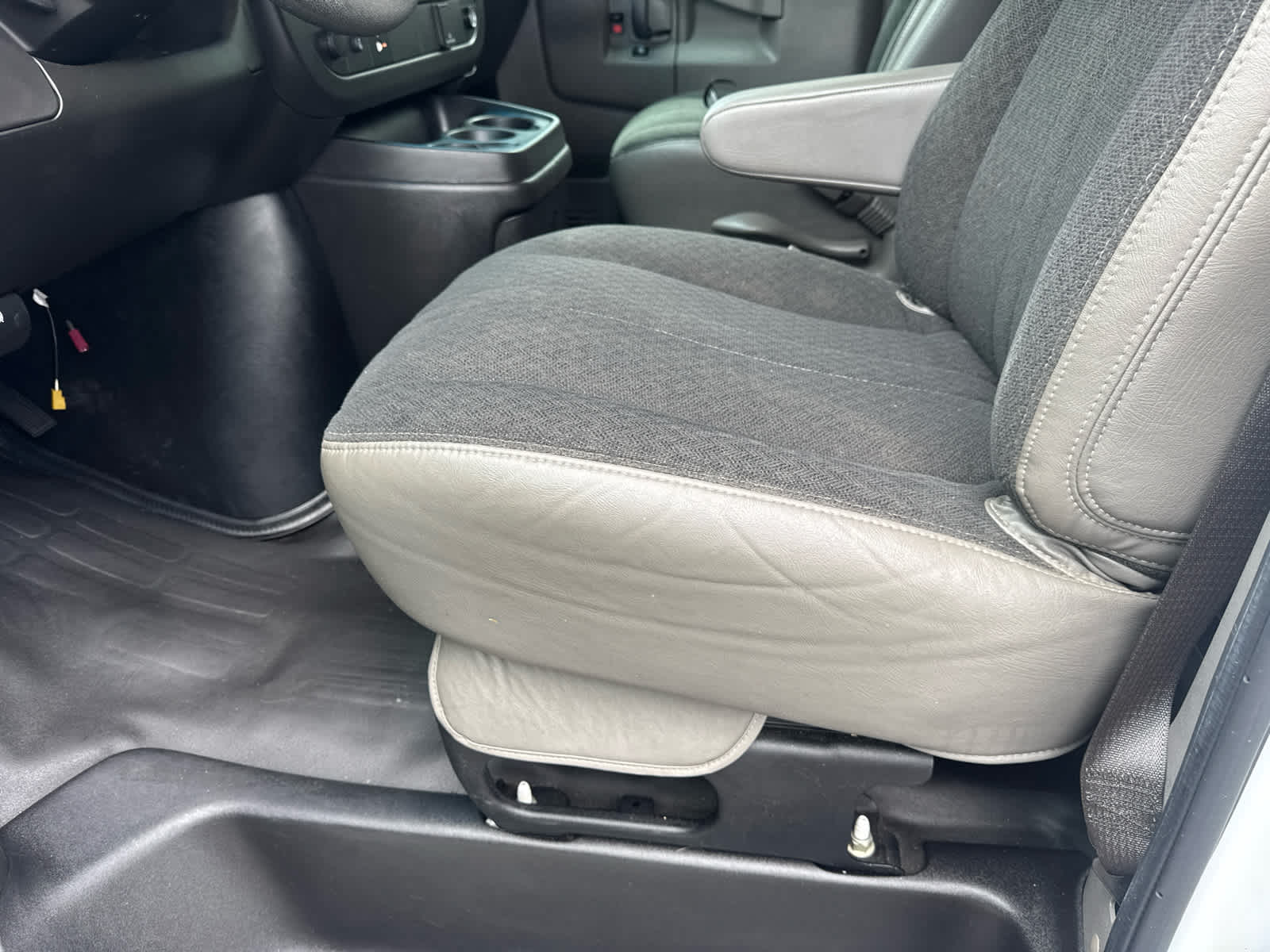 2021 Chevrolet Express Cargo Van RWD 2500 135"