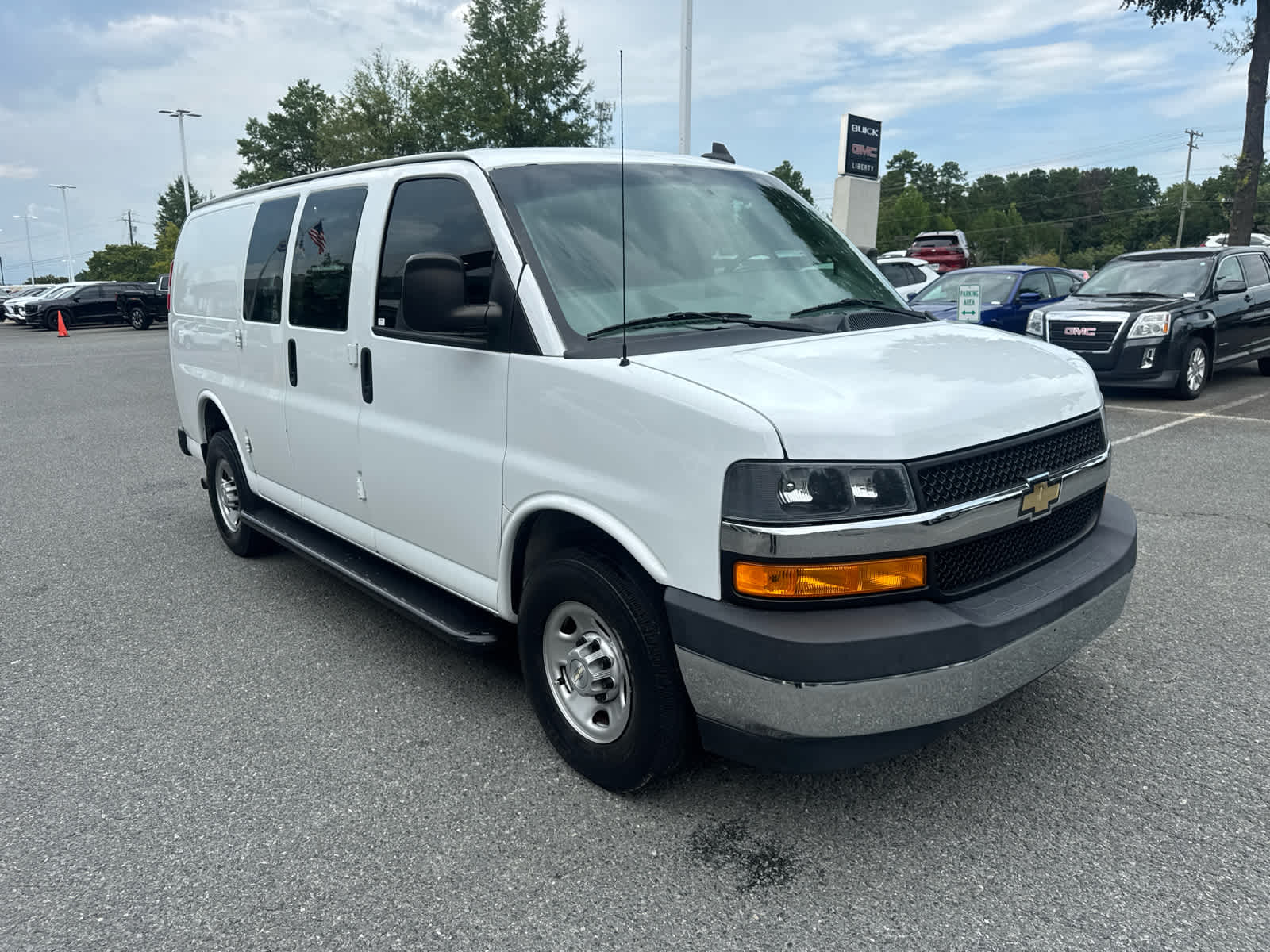 2021 Chevrolet Express Cargo Van RWD 2500 135"