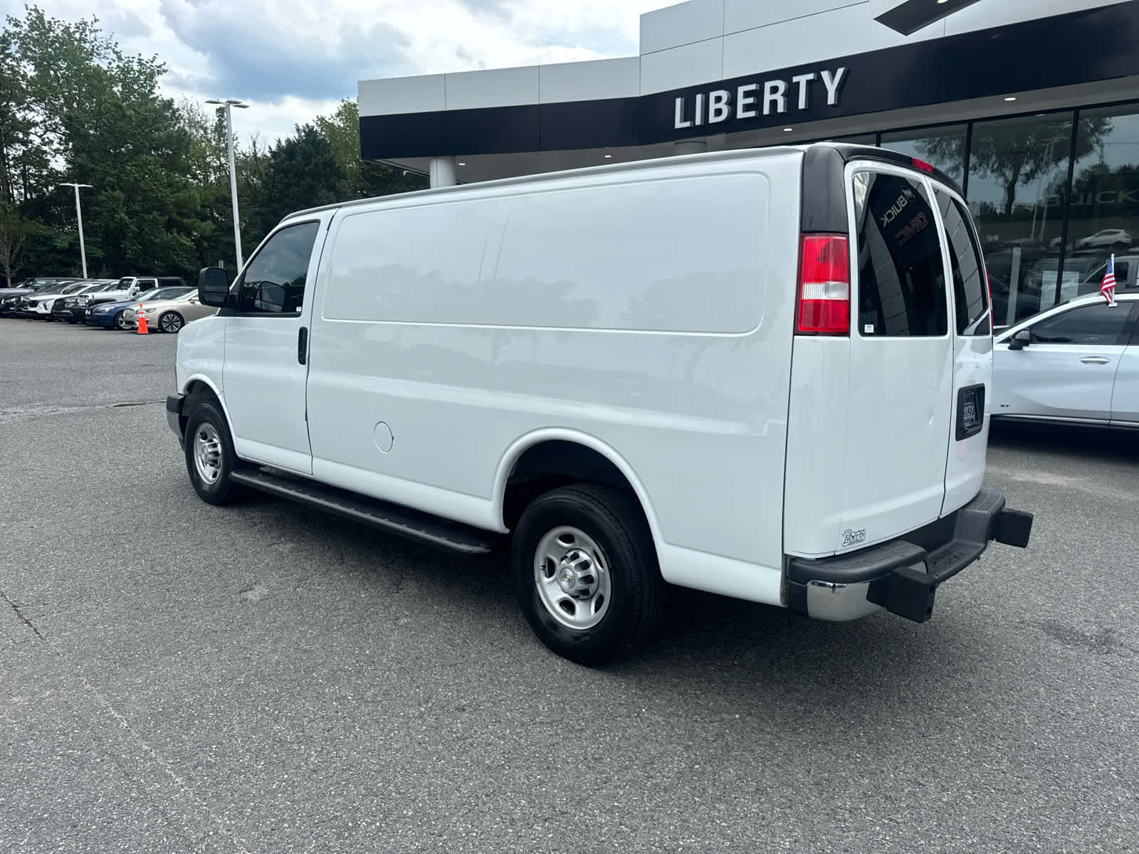 2021 Chevrolet Express Cargo Van RWD 2500 135"