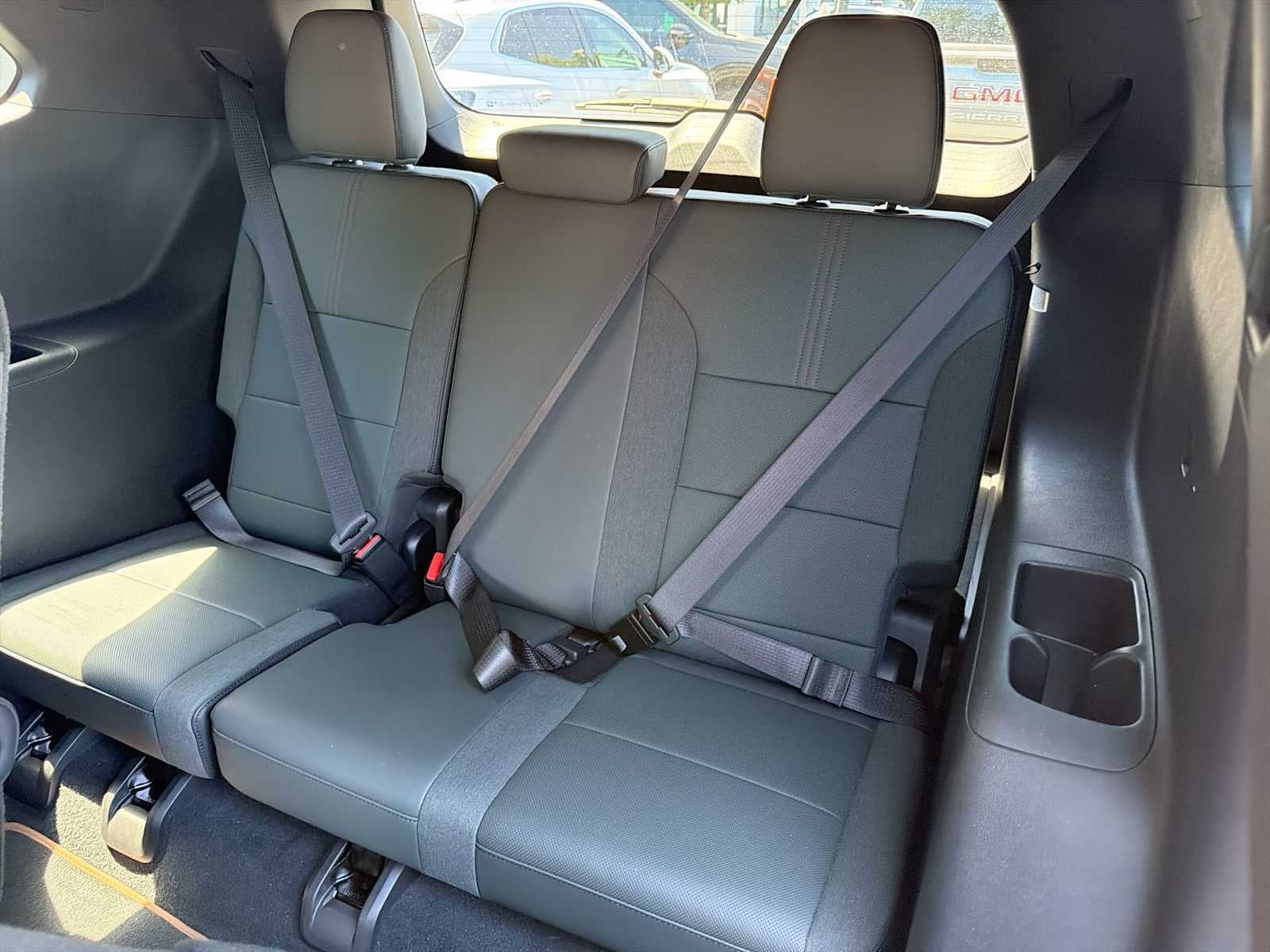2024 GMC Acadia AWD AT4