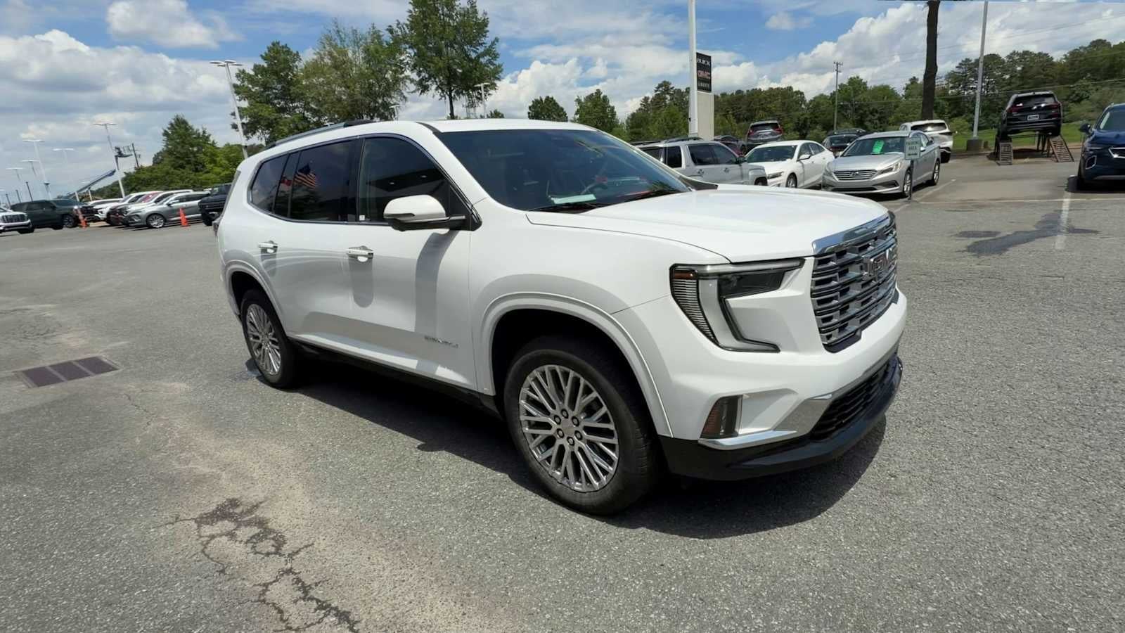 2024 GMC Acadia AWD Denali