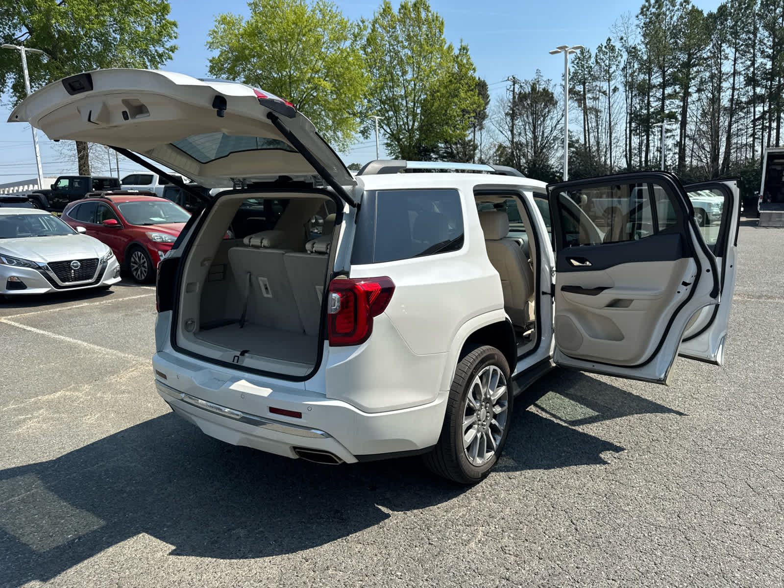 2023 GMC Acadia Denali