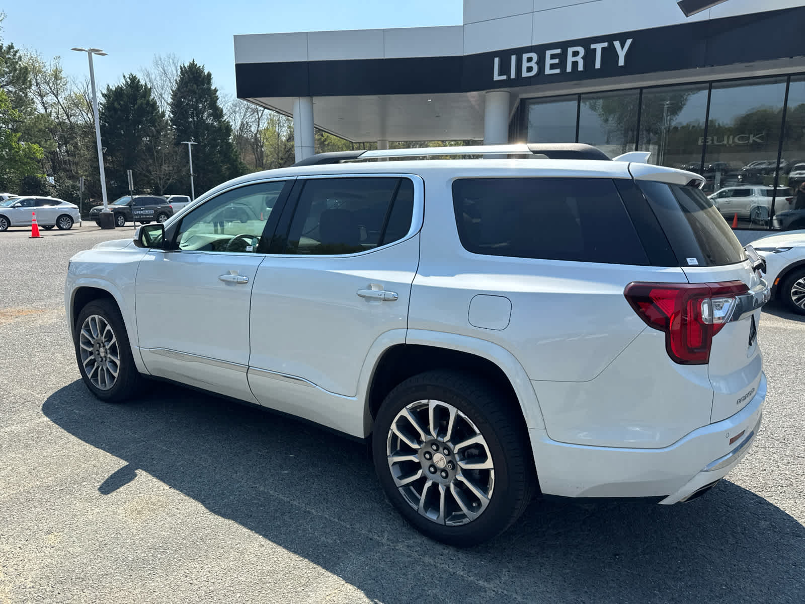 2023 GMC Acadia Denali