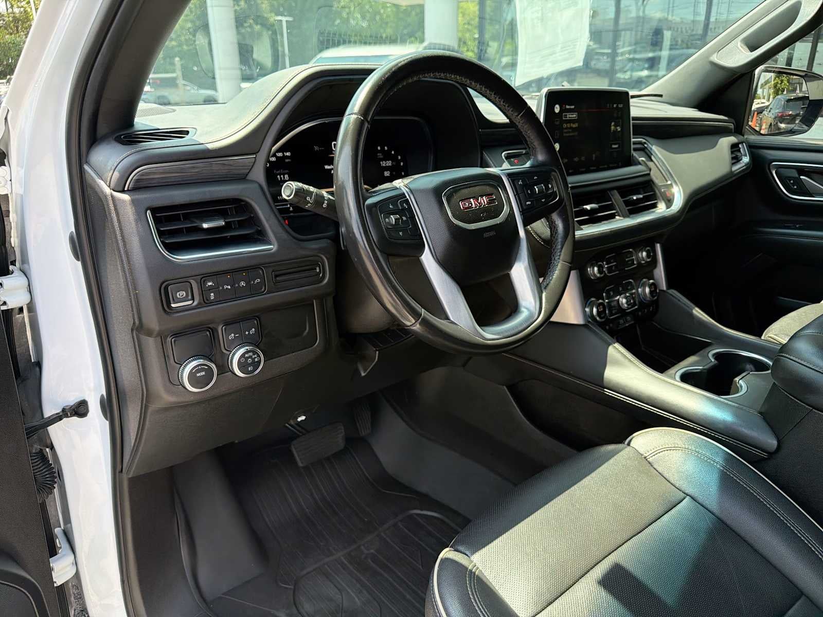2022 GMC Yukon XL SLT