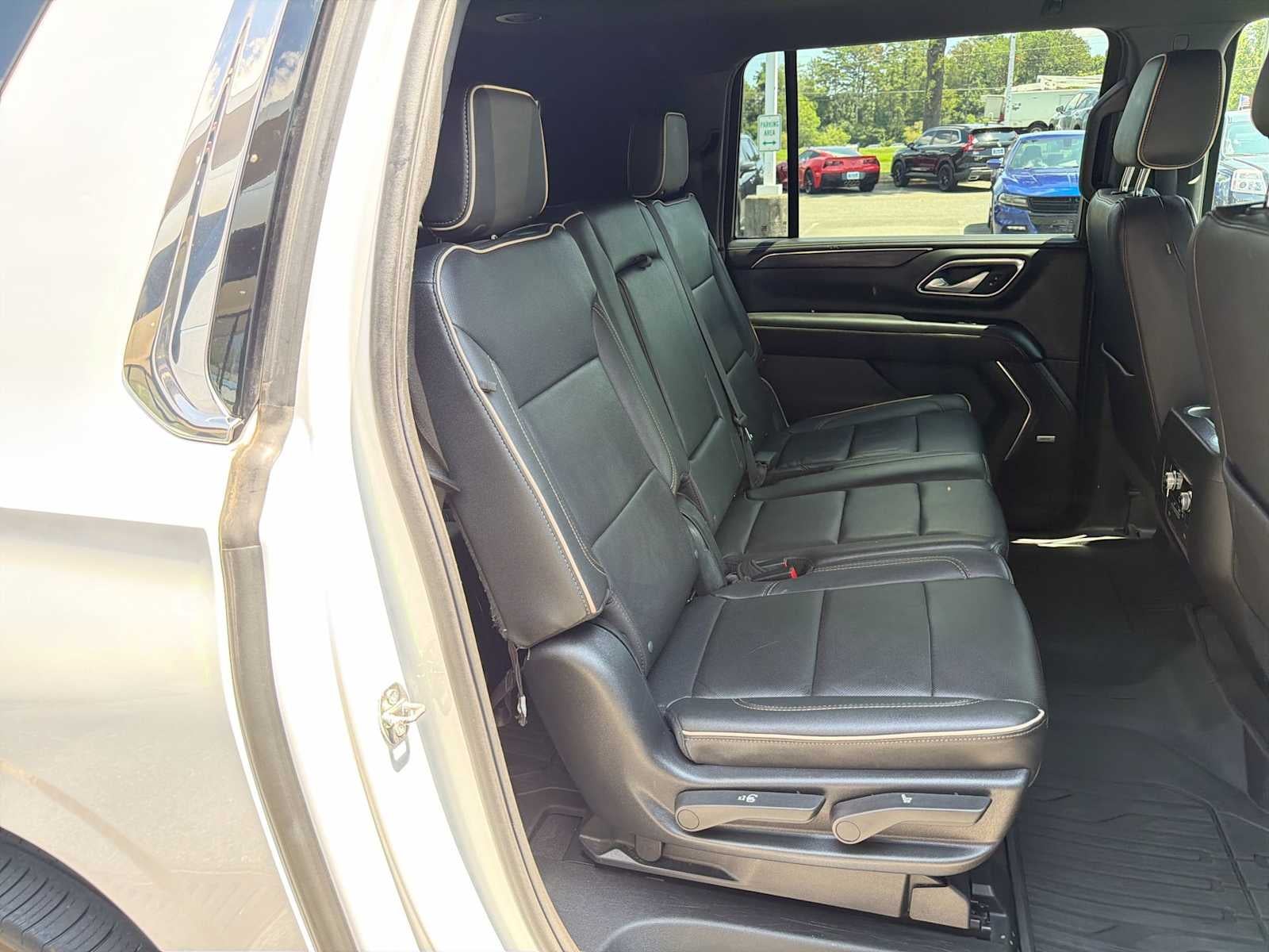 2022 GMC Yukon XL SLT