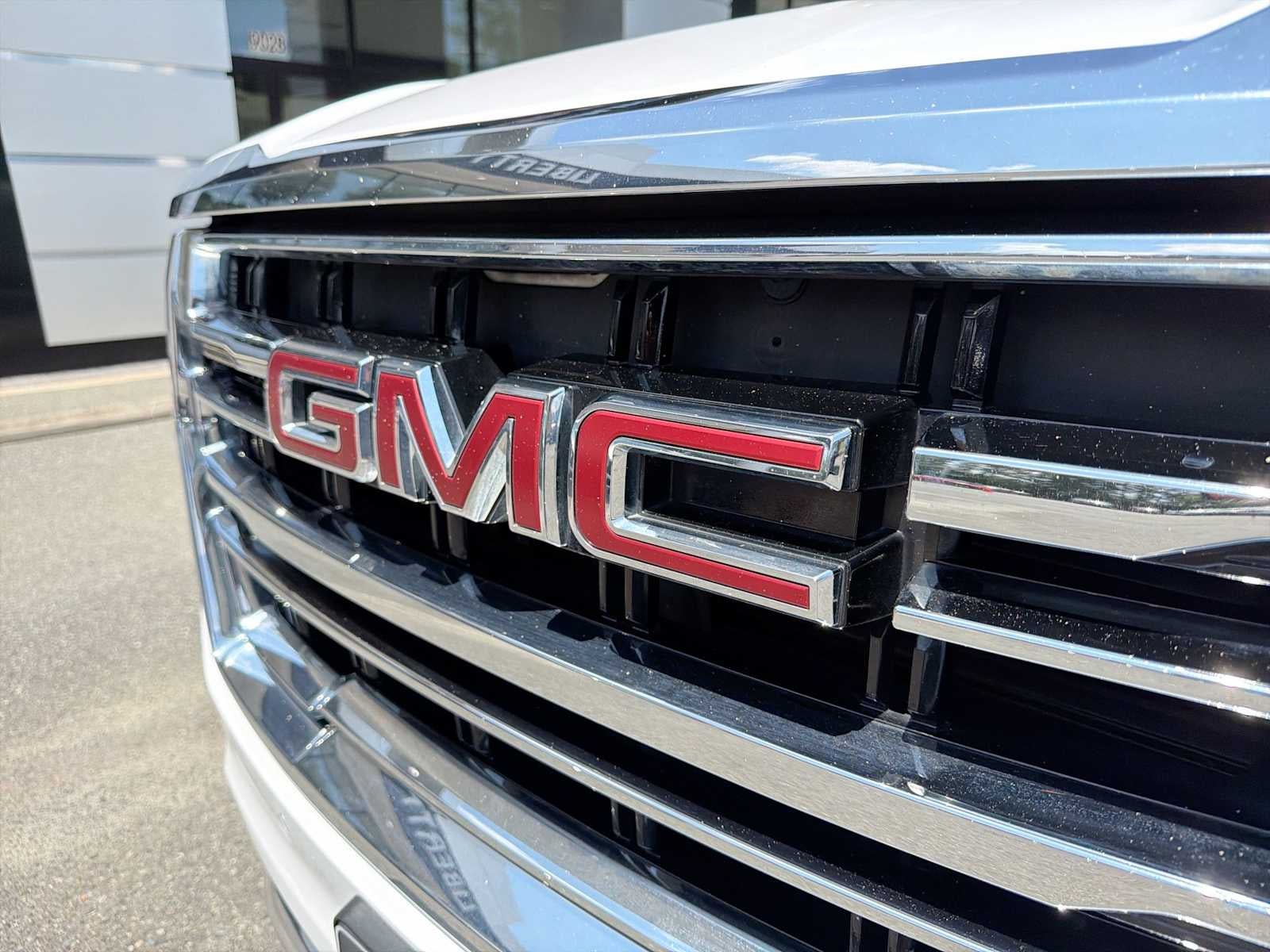 2022 GMC Yukon XL SLT