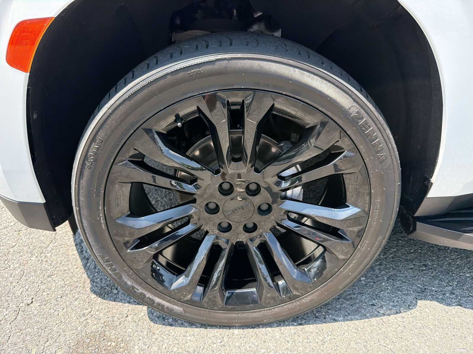 2022 GMC Yukon XL SLT