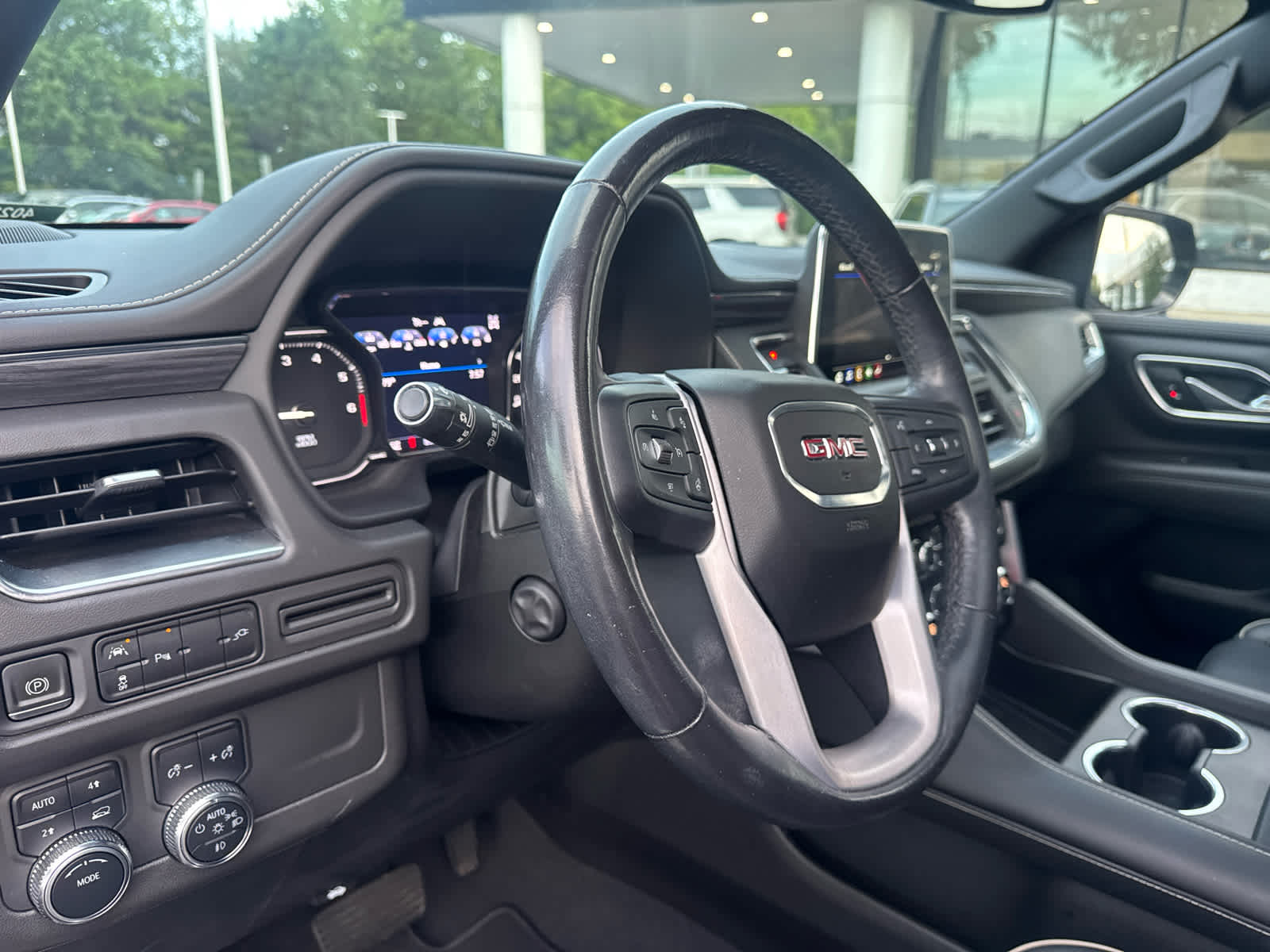 2021 GMC Yukon SLT