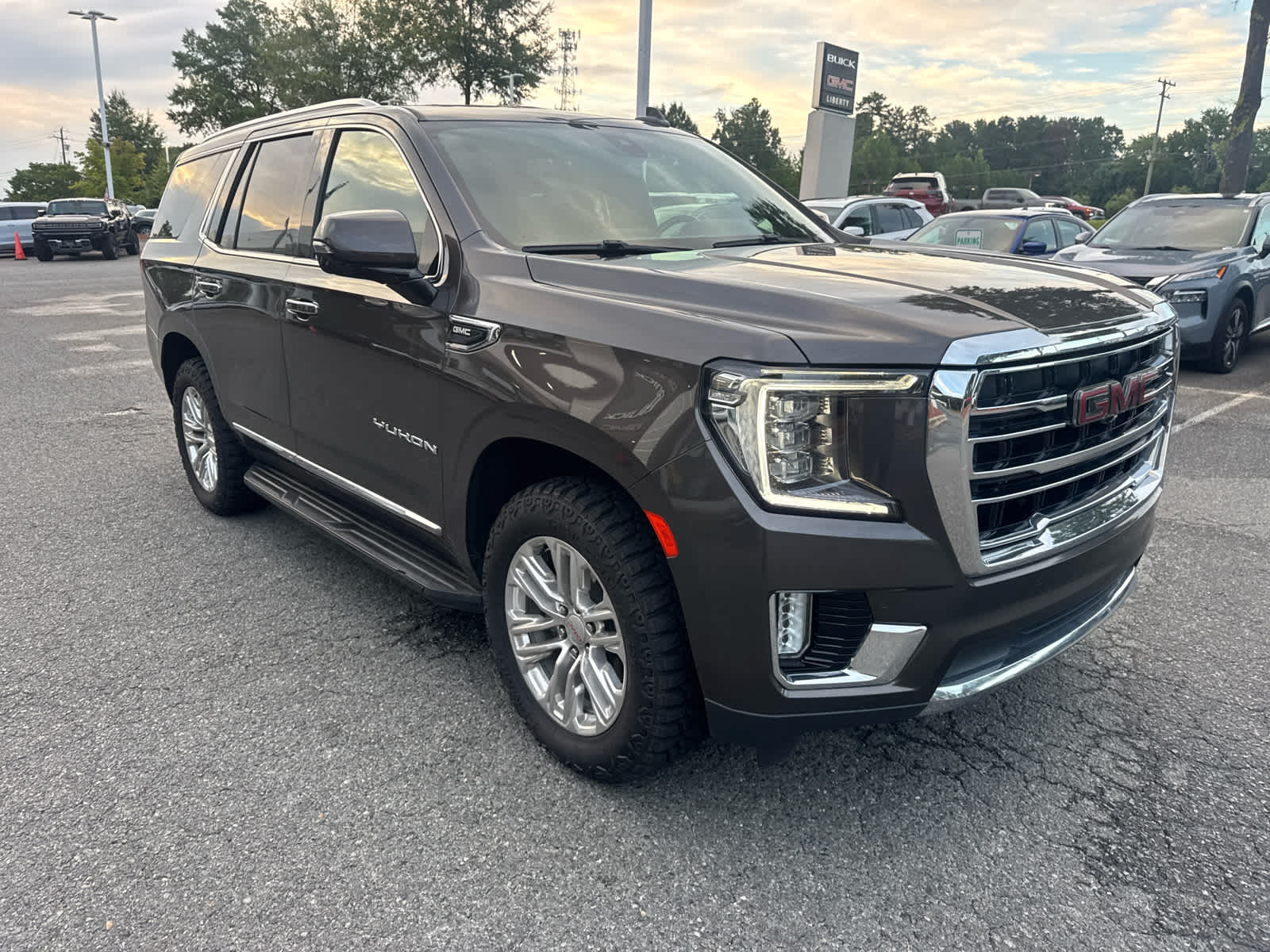 2021 GMC Yukon SLT