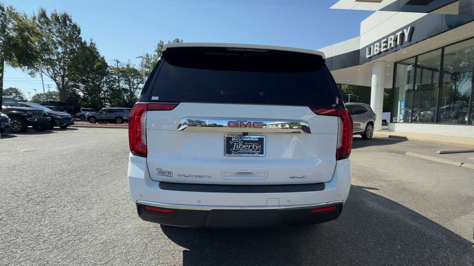 2023 GMC Yukon SLT