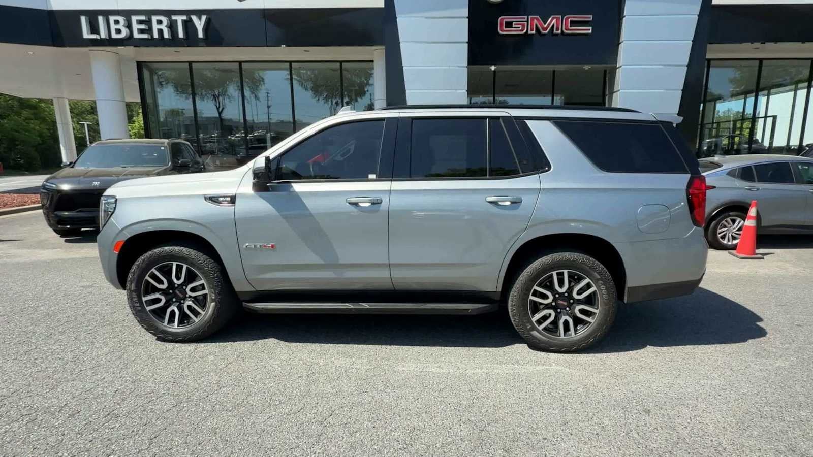 2024 GMC Yukon AT4