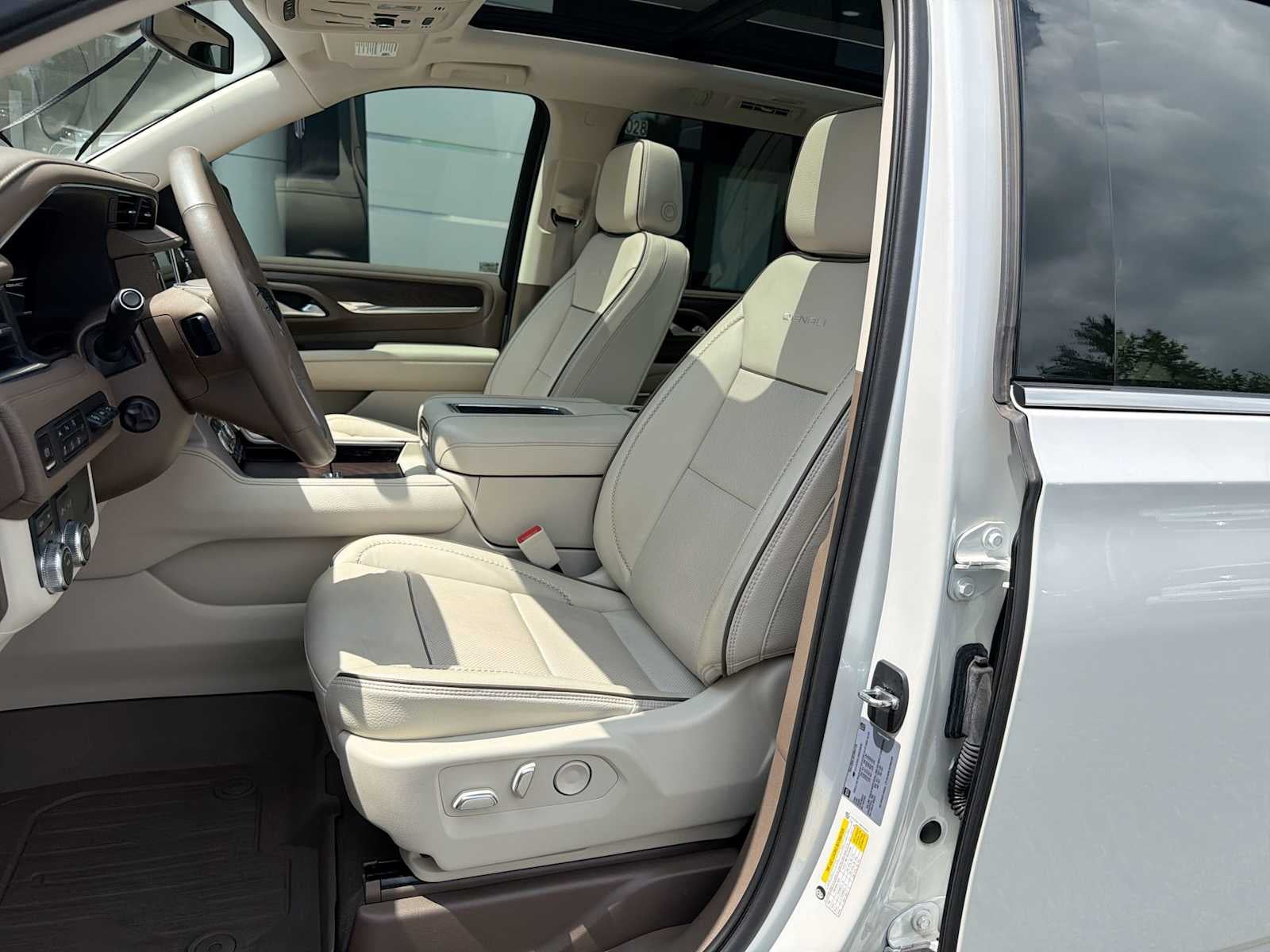 2022 GMC Yukon Denali Denali