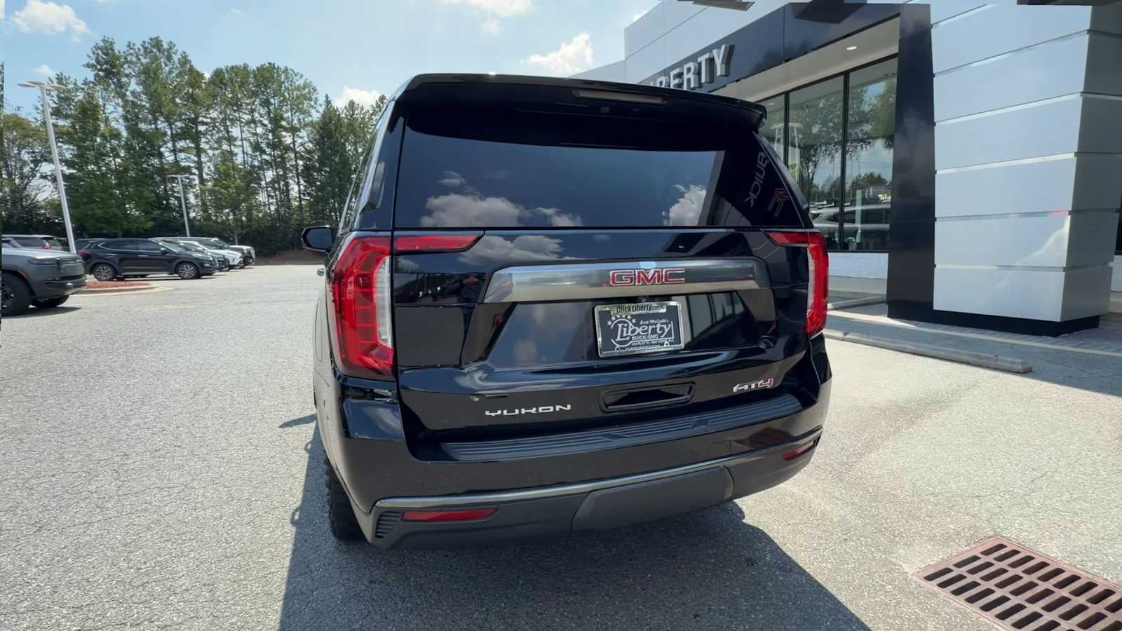 2021 GMC Yukon XL AT4