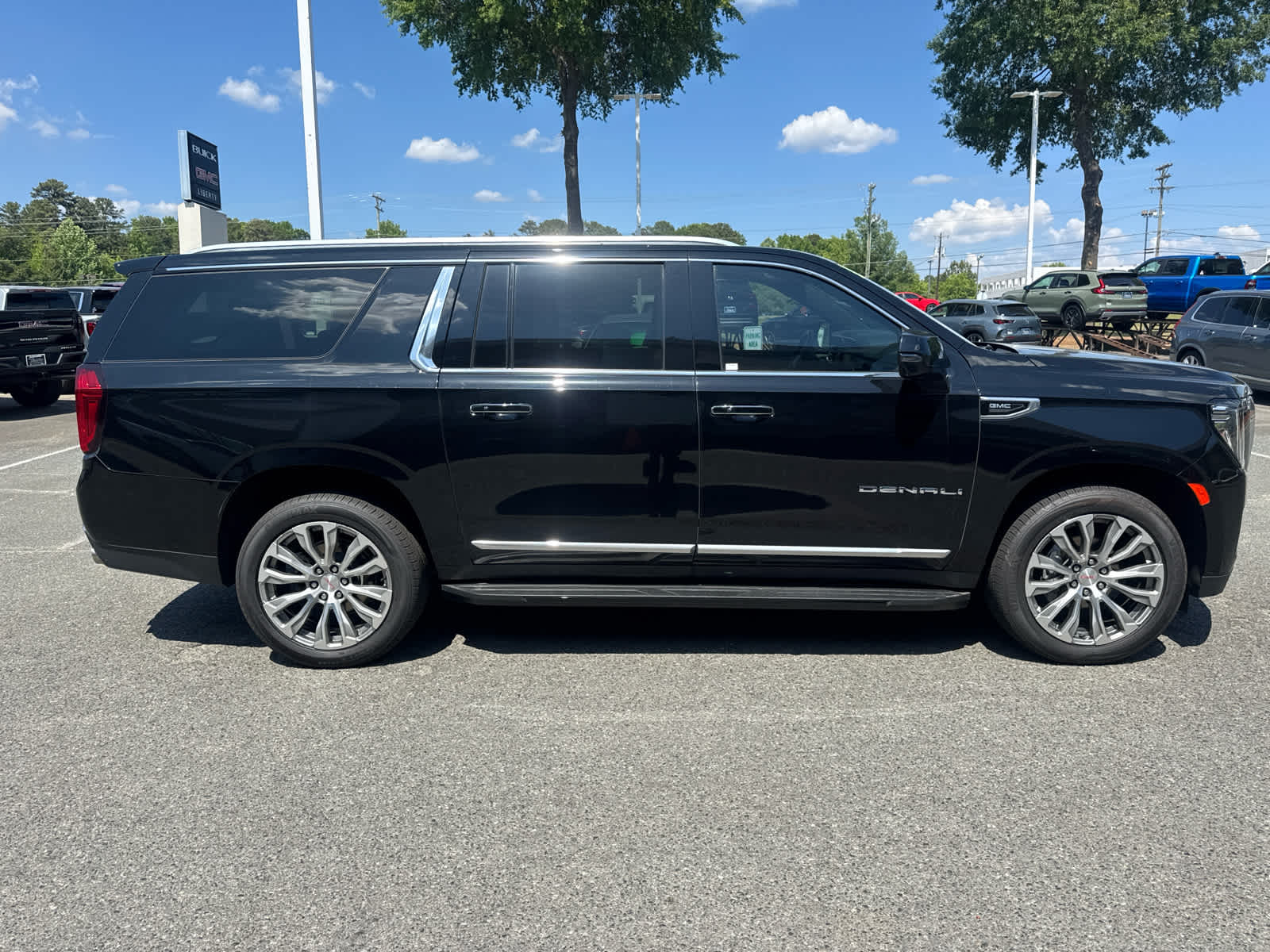 2023 GMC Yukon Denali Denali