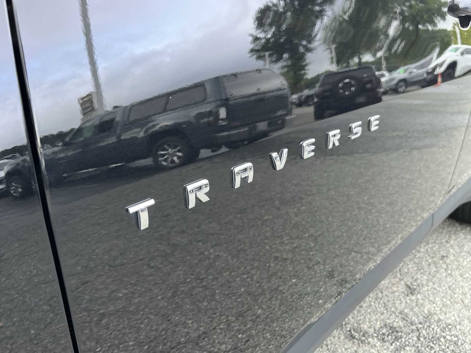 2022 Chevrolet Traverse LT Cloth