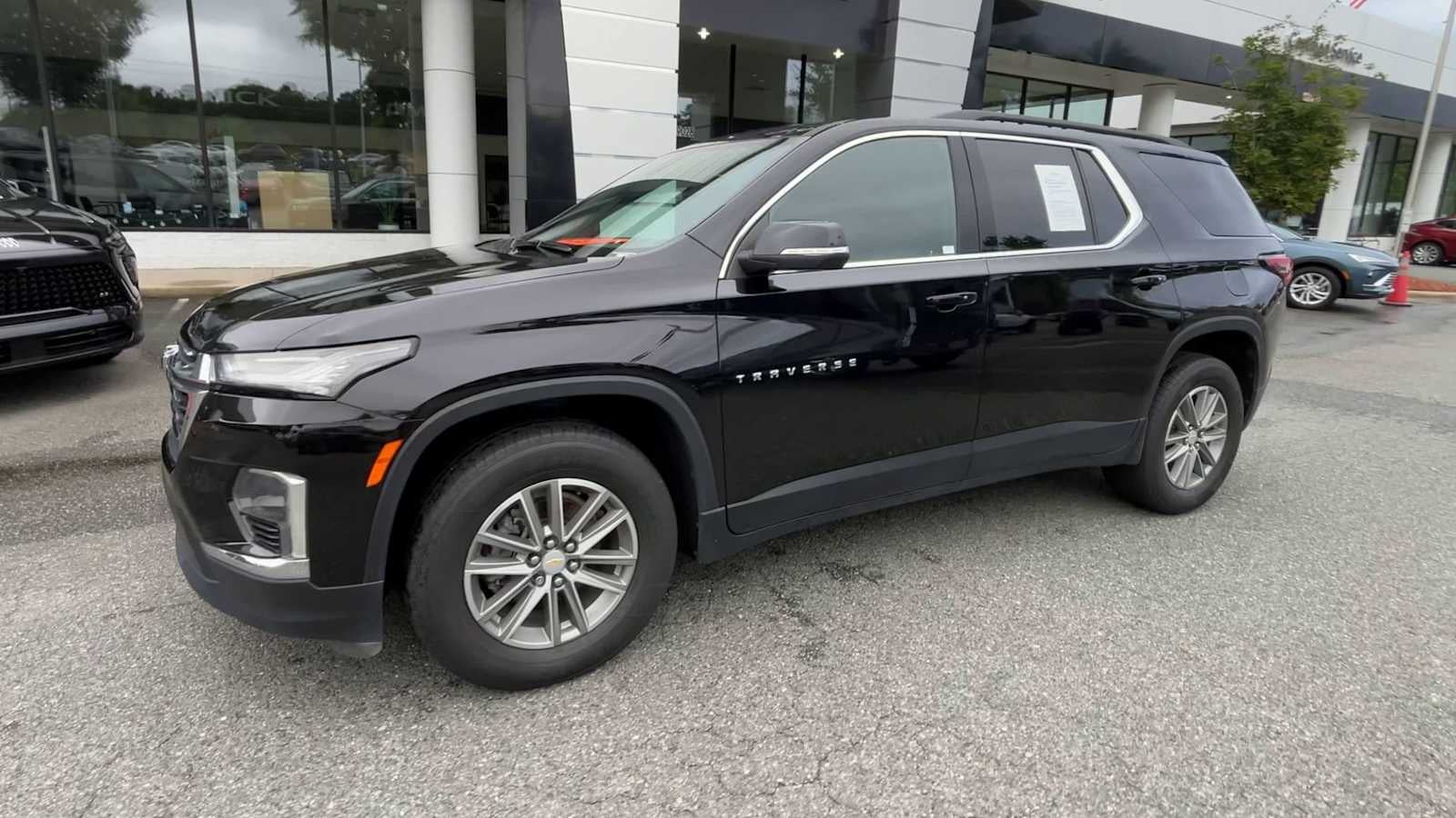 2022 Chevrolet Traverse LT Cloth