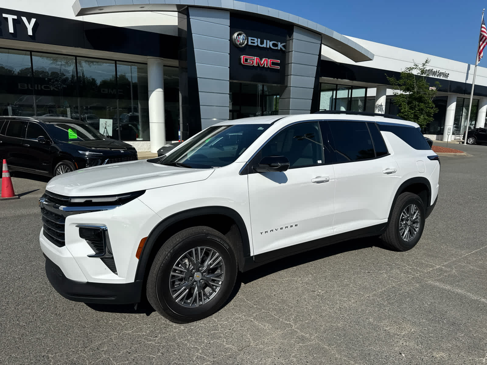 2025 Chevrolet Traverse FWD LT