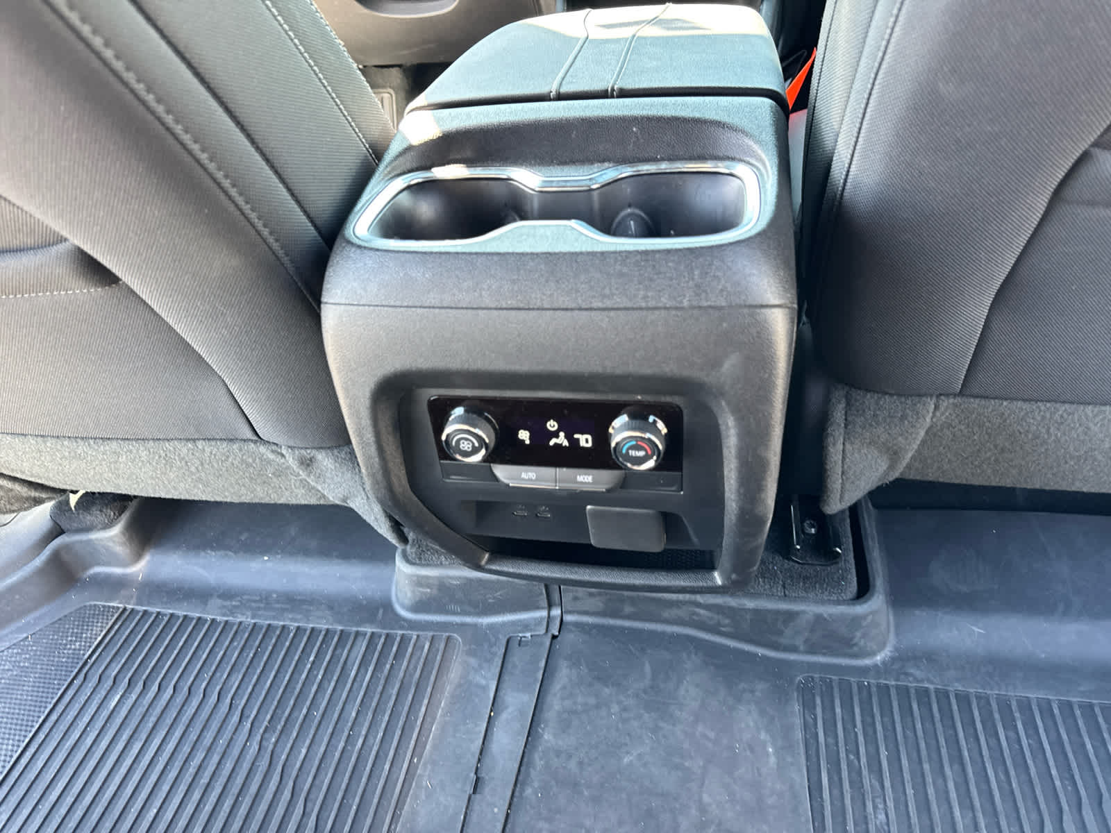2025 Chevrolet Traverse FWD LT