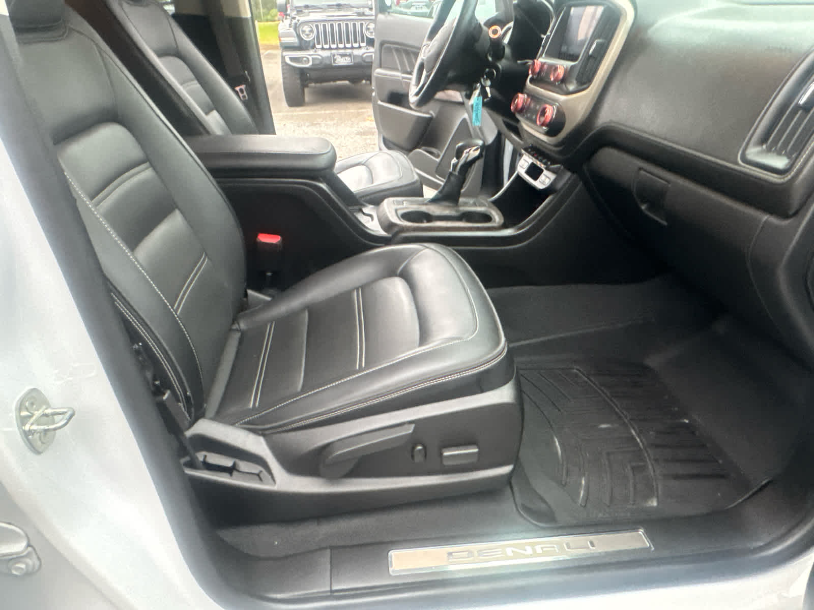 2022 GMC Canyon 4WD Denali