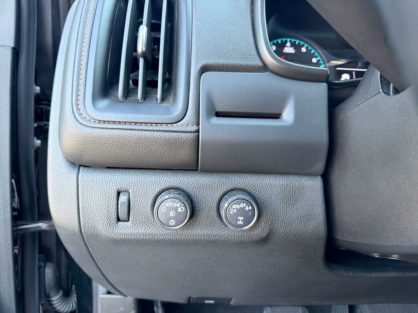 2022 GMC Canyon 4WD AT4 w/Cloth